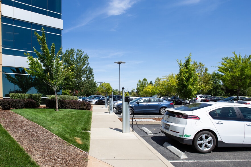 More Photos Of 6020 W Oaks Blvd, Rocklin Unknown For Lease