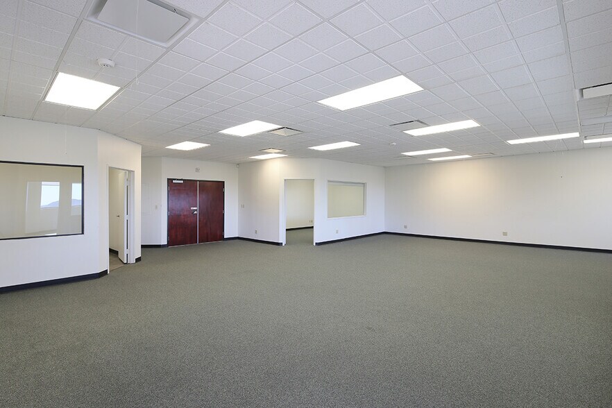 More Photos Of 4515 Ocean View Blvd, La Cañada Flintridge Medical For Lease