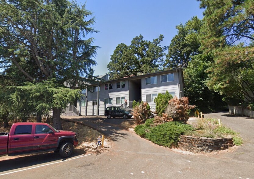 More Photos Of 4700 Falls View Ave, West Linn Apartments For Sale