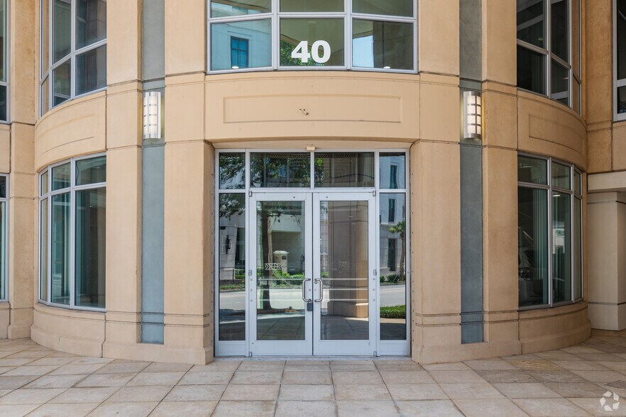 More Photos Of 40 Calhoun St, Charleston Office For Lease