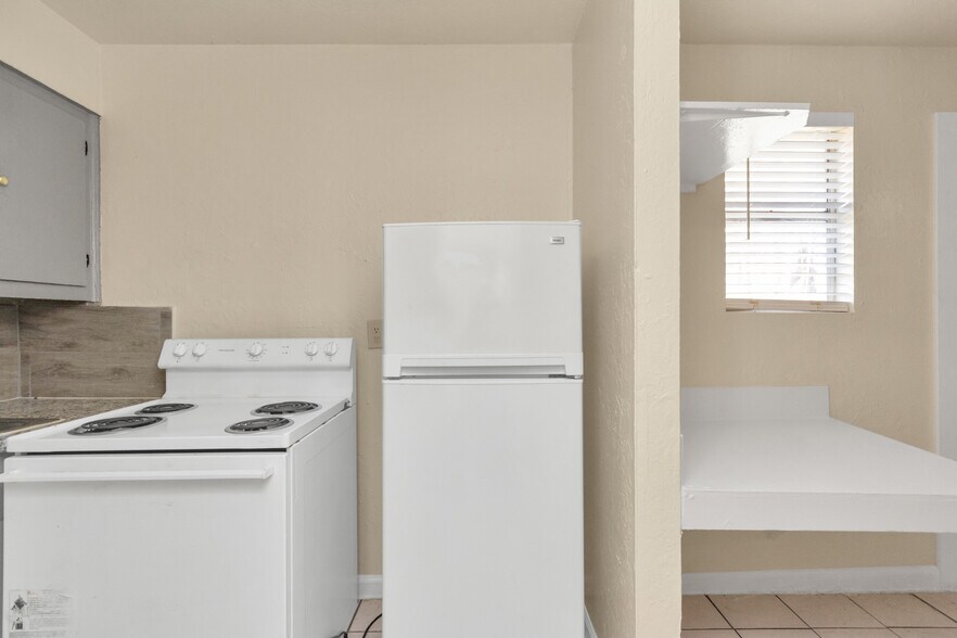 More Photos Of 409 Austin Rd, Conroe Apartments For Sale