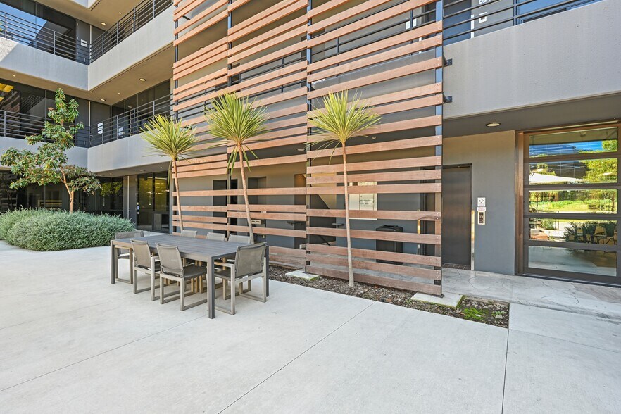 More Photos Of 6160 Cornerstone Ct E, San Diego Unknown For Lease