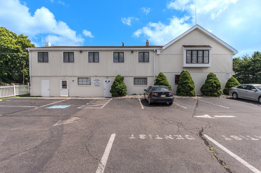 More Photos Of 981 Second Street Pike, Richboro Office For Lease