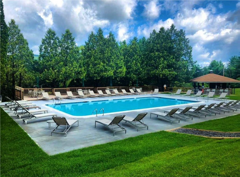 More Photos Of 2206 State Route 9N, Lake George Hotel For Sale