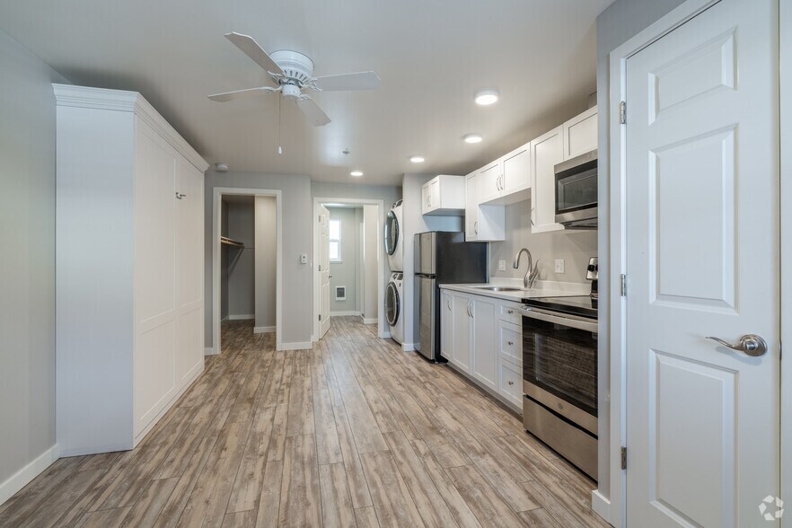 More Photos Of 2320 NW Lakeside Pl, Bend Multifamily For Sale