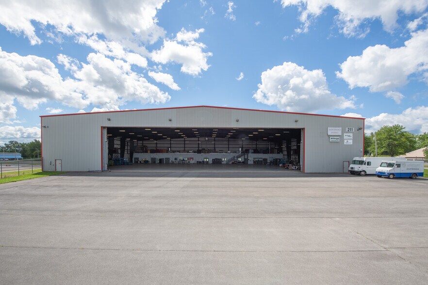 More Photos Of 211 Tuskegee Rd, Syracuse Airplane Hangar For Lease