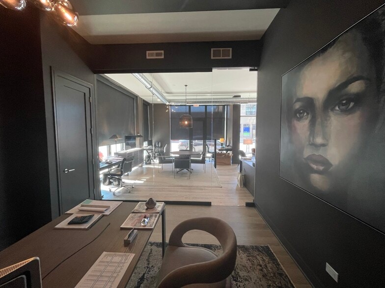 More Photos Of 504 N Hermitage Ave, Chicago Apartments For Lease