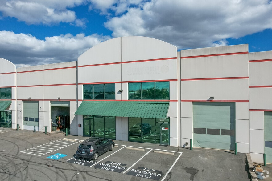 More Photos Of 11900 Livingston Rd, Manassas Warehouse For Sale