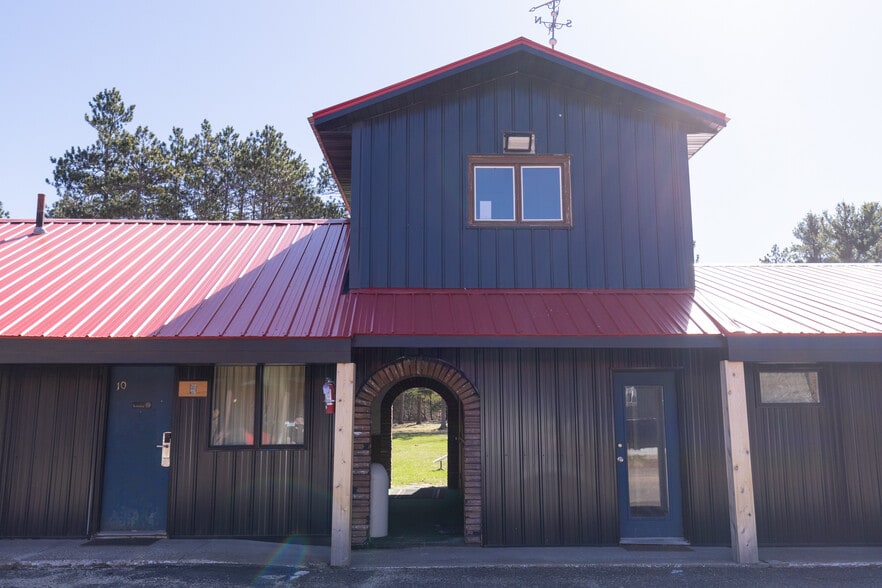 More Photos Of 9966 N State Road 27, Hayward Hotel For Sale