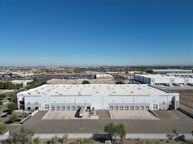More Photos Of 705 S 94th Ave, Tolleson Distribution For Lease