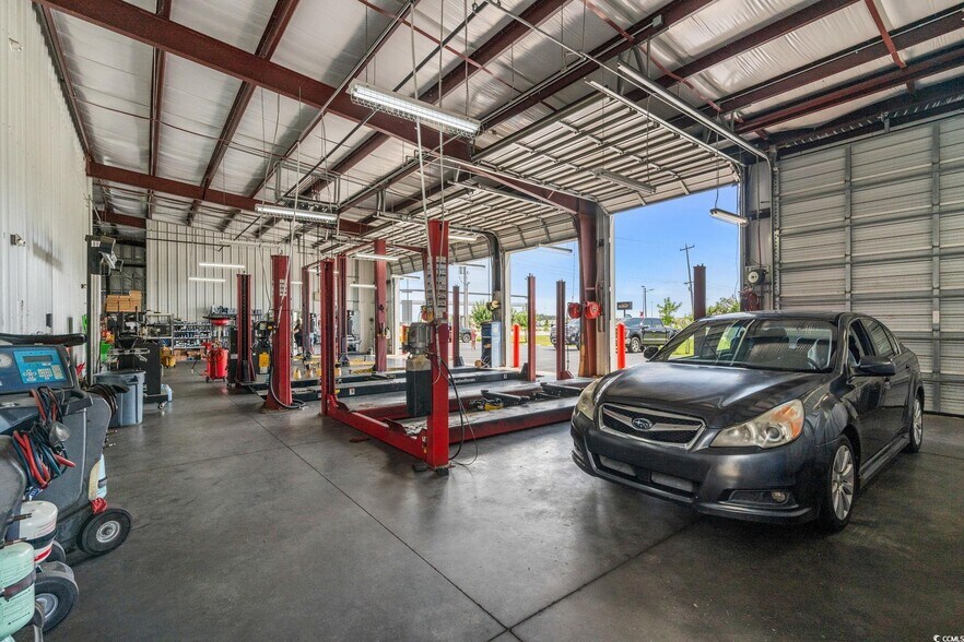 More Photos Of 362 George Bishop Pky, Myrtle Beach Auto Repair For Sale