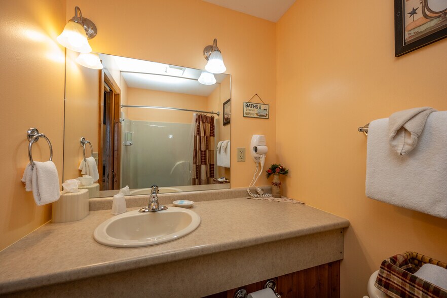 More Photos Of 17848 Garrett Hwy, Oakland Apartments For Sale