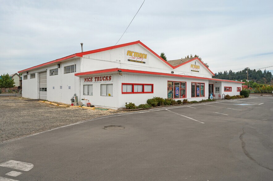 More Photos Of 3521 Franklin Blvd, Eugene Auto Dealership For Sale
