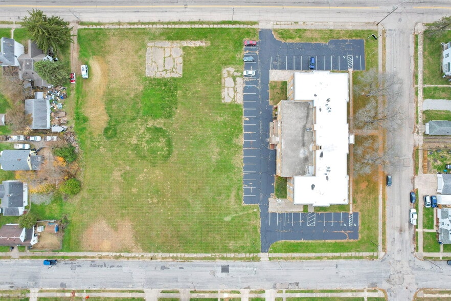More Photos Of 300 E Auburn Ave, Springfield Office For Sale