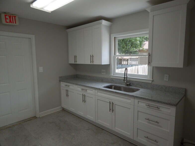 More Photos Of 4922 Lavista Rd, Tucker General Retail For Lease