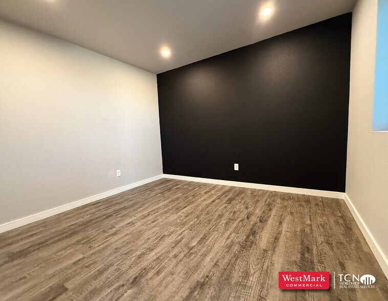 More Photos Of 8807 County 6820 rd, Lubbock Light Distribution For Lease