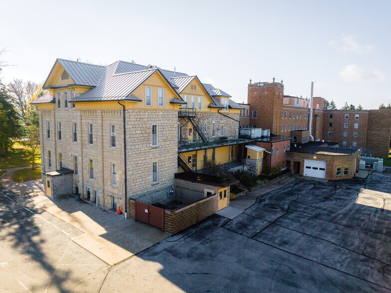 More Photos Of W2658 WI-33, La Crosse Assisted Living For Sale