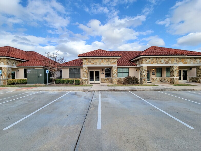 More Photos Of 4502 Riverstone Blvd, Missouri City Medical For Lease