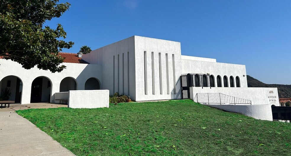 More Photos Of 6551 Soledad Mountain Rd, La Jolla Religious Facility For Lease