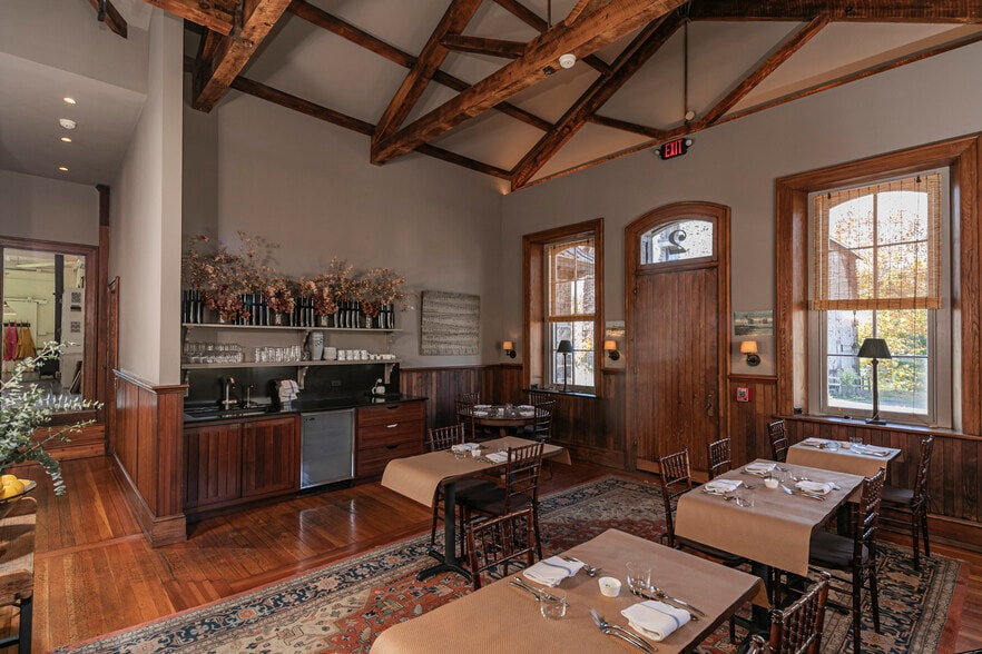 More Photos Of 2 Bridge St, Milford Restaurant For Sale