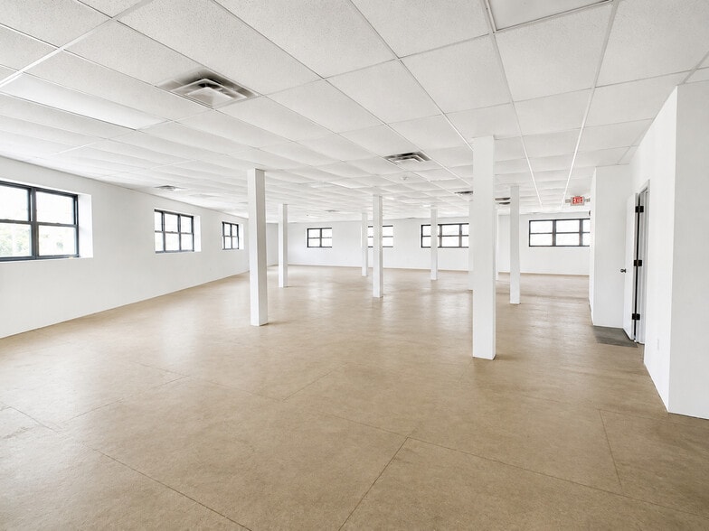 More Photos Of 106 Somerset St, Garfield Office For Sale