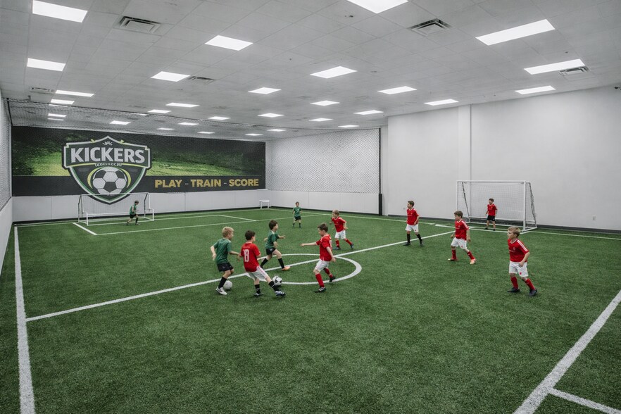 More Photos Of 4800 Lyons Technology Pky, Coconut Creek Warehouse For Lease