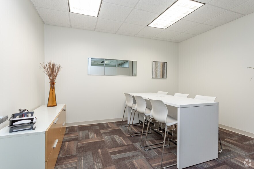 More Photos Of 4801 Glenwood Ave, Raleigh Coworking Space