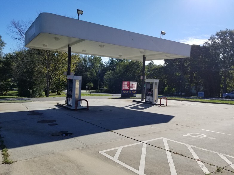 More Photos Of 317 Liberty Rd, Archdale Convenience Store For Sale