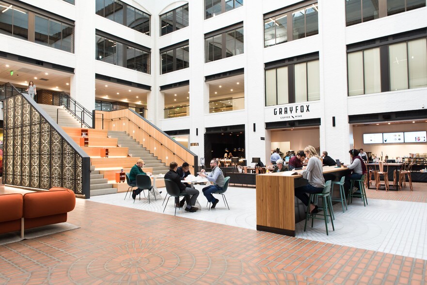 More Photos Of 121 8th St S, Minneapolis Office For Lease