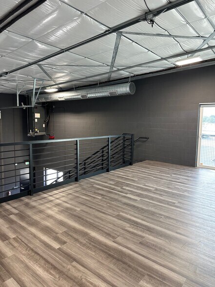 More Photos Of 529 SH 46 E, Boerne Warehouse For Sale