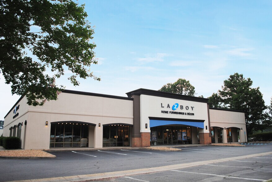 More Photos Of 11967 Jefferson Ave, Newport News Freestanding For Sale