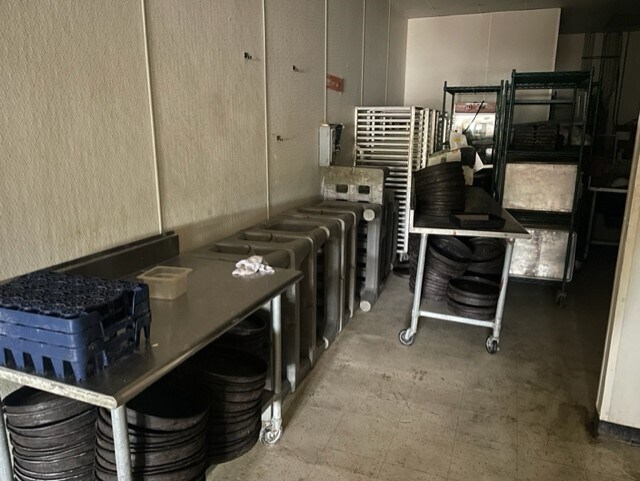 More Photos Of 665-699 Northland Blvd, Cincinnati General Retail For Sale