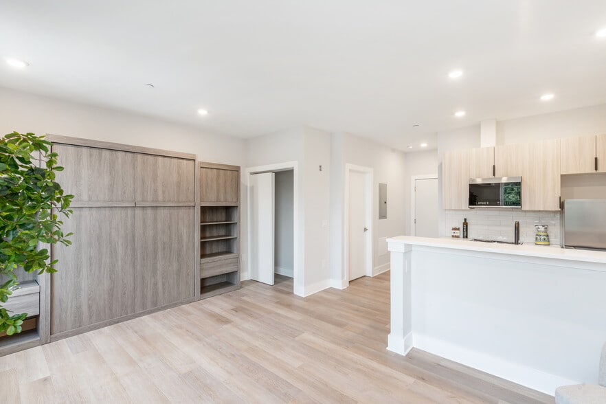 More Photos Of 3503 Midvale Ave, Philadelphia Apartments For Sale