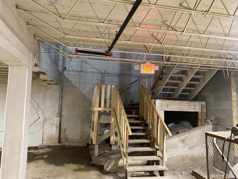 More Photos Of 2445 Highway 51, Hernando Restaurant For Lease