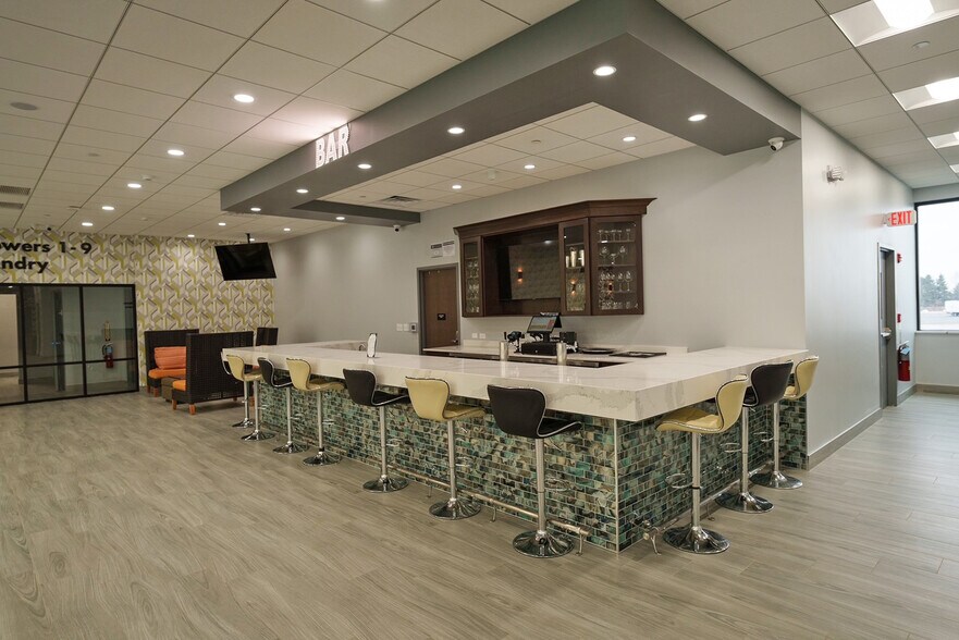 More Photos Of 601 S 88th Ave, Peotone Service Station For Lease