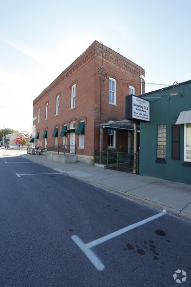 More Photos Of 233 5th St, Lacon Storefront Retail Residential For Sale