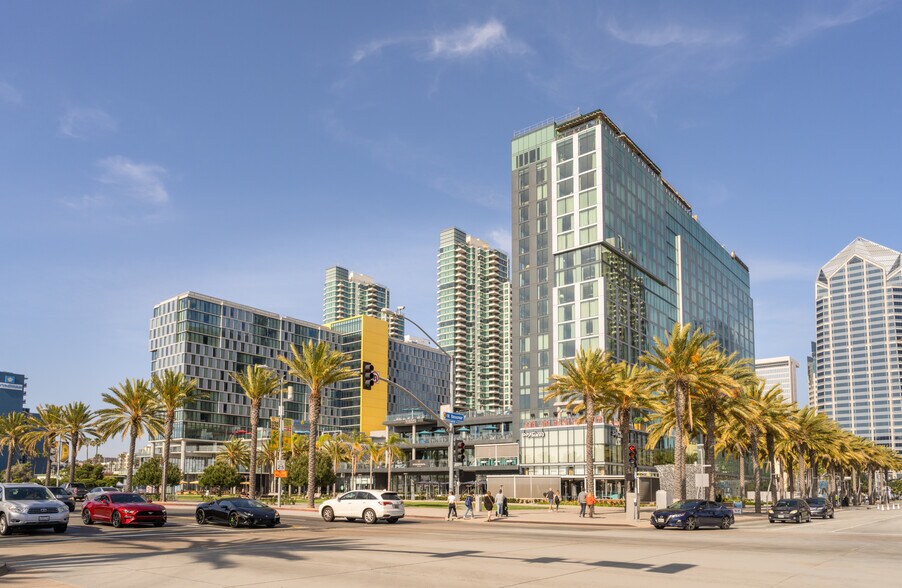 More Photos Of 901 Bayfront Ct, San Diego Hotel For Lease