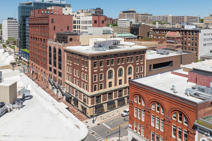 More Photos Of 116-120 Ottawa Ave NW, Grand Rapids Office For Lease