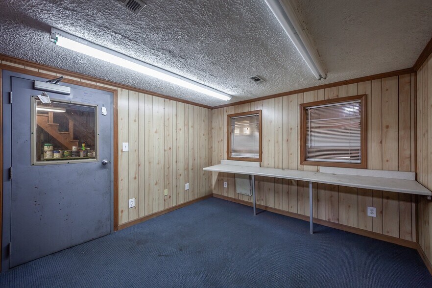 More Photos Of 144-145 Rosedale St, Jackson Warehouse For Sale