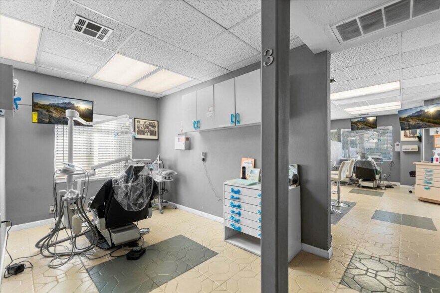 More Photos Of 1020 E Florida Ave, Hemet Freestanding For Sale