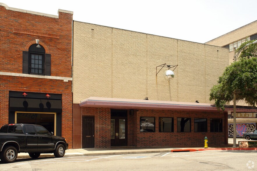 More Photos Of 323 N Chaparral St, Corpus Christi Storefront Retail Office For Sale
