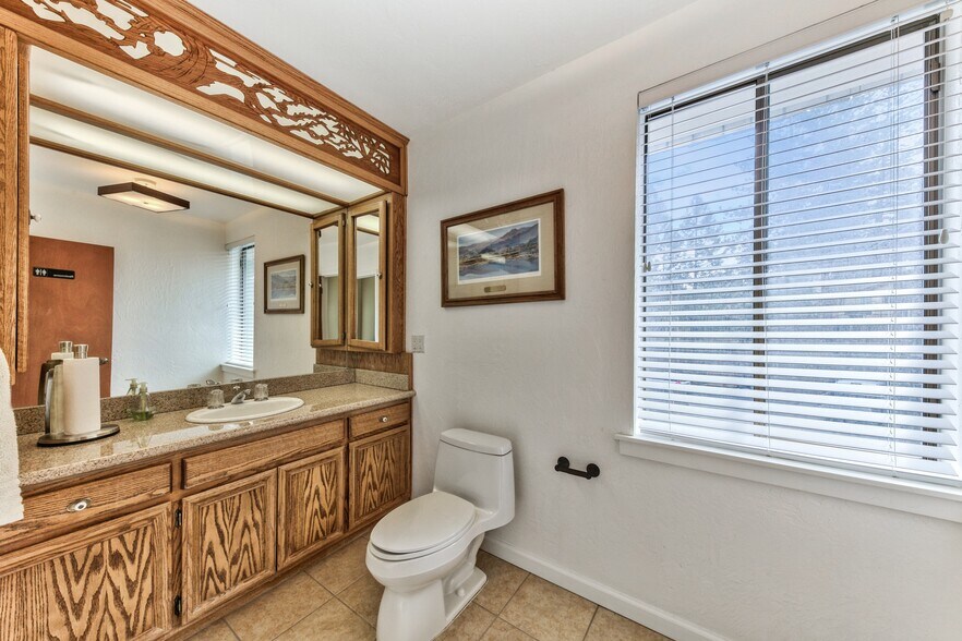 More Photos Of 275 Kingsbury Grade rd, Stateline Office For Sale