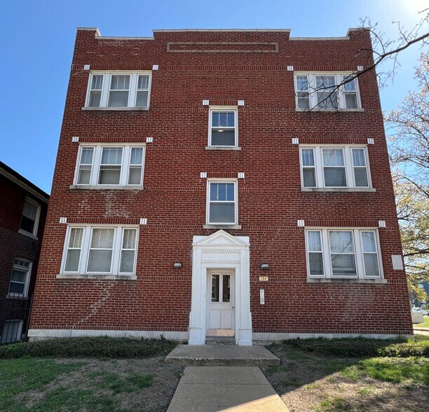 More Photos Of , Saint Louis Multifamily For Sale