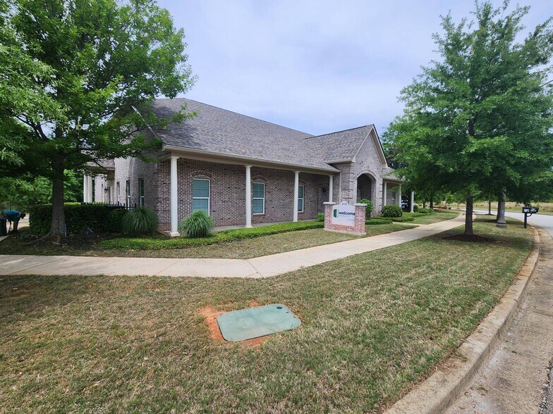 More Photos Of 418 Town Park Blvd, Evans Medical For Lease