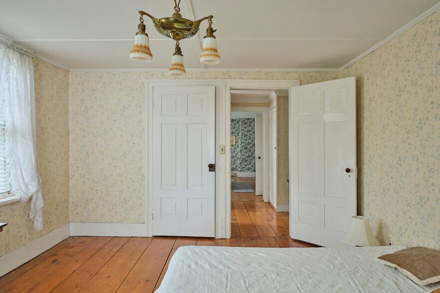 More Photos Of 267 Main St, Schoharie Hospitality For Sale