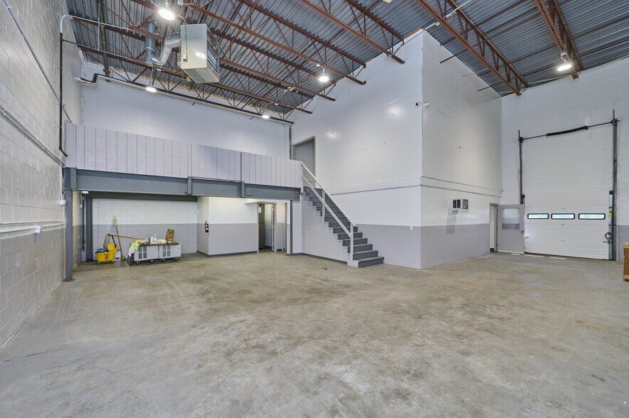 More Photos Of 1 Melvin unit C St, Wakefield Industrial For Lease
