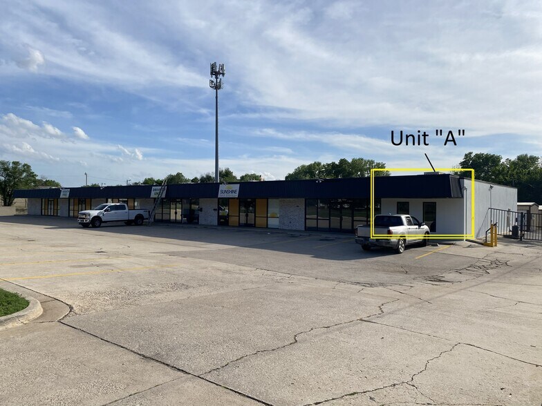 More Photos Of 2400 S Classen Blvd, Norman General Retail For Lease