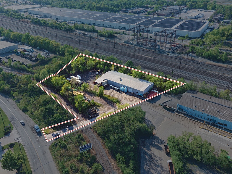 More Photos Of 7600 Rolling Mill Rd, Baltimore Warehouse For Lease