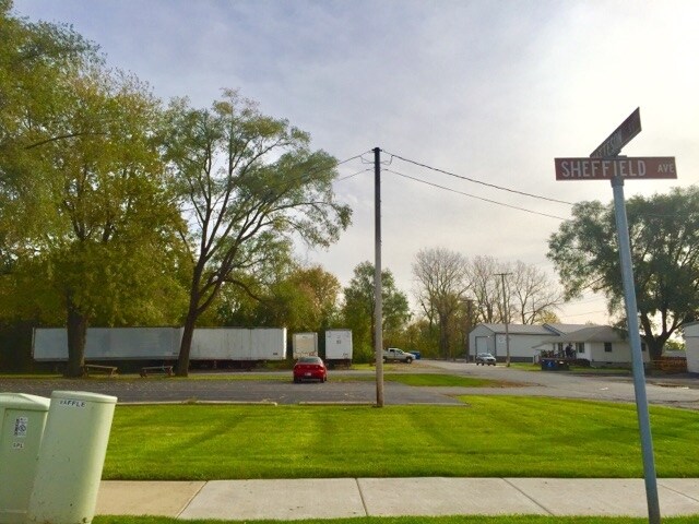 More Photos Of 412 Matteson St, Dyer Warehouse For Lease