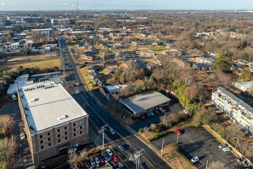 More Photos Of 2640 S Tryon St, Charlotte Office For Sale